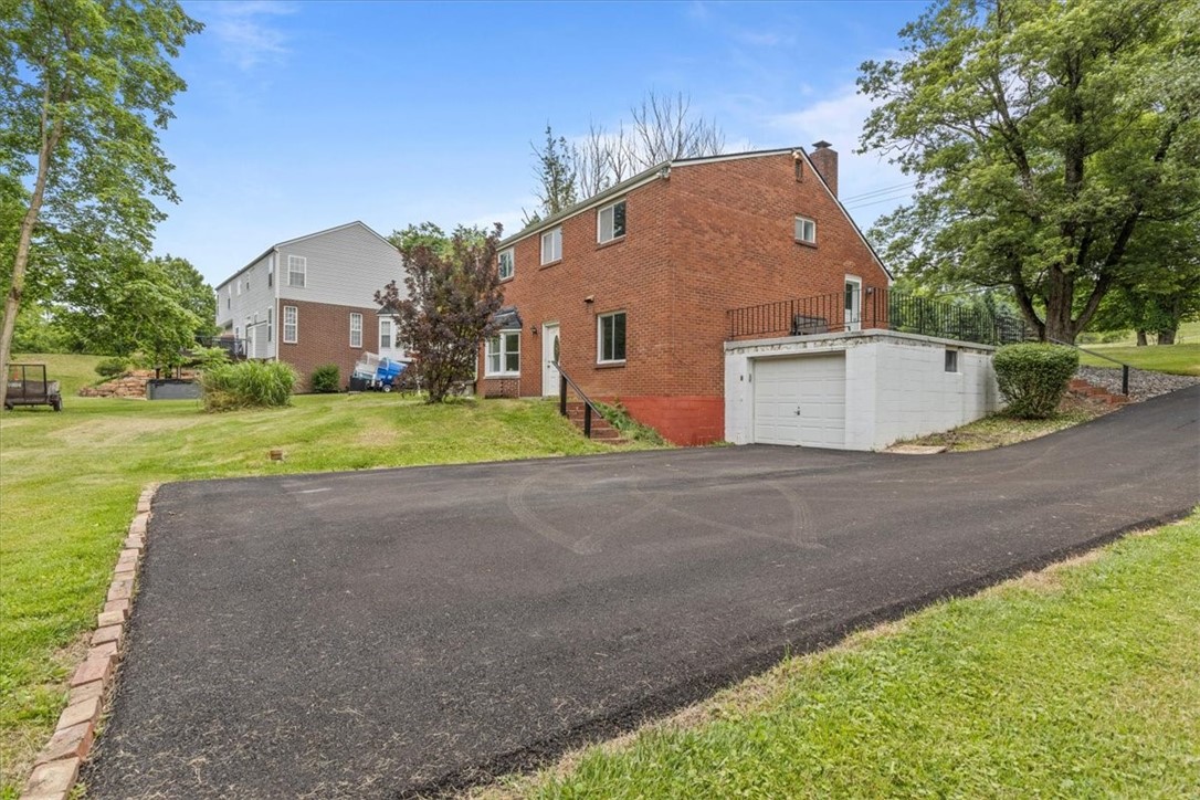 301 Mccombs Rd