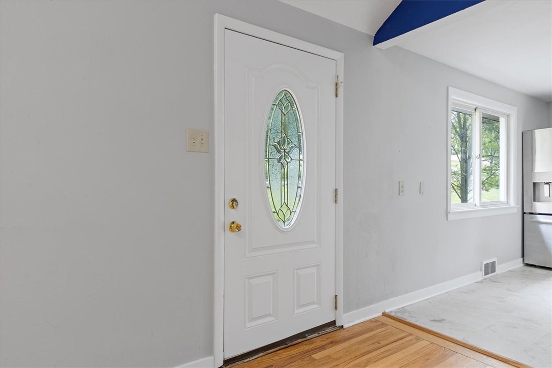 301 Mccombs Rd
