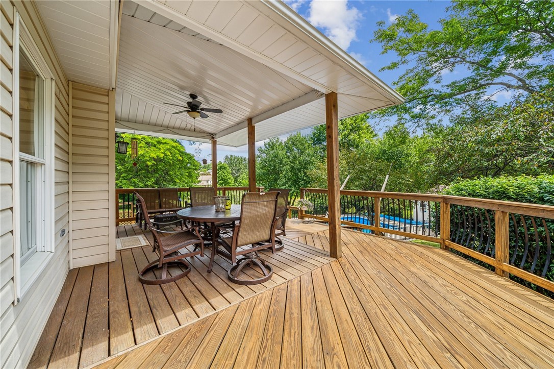 108 Stoney Creek Ln