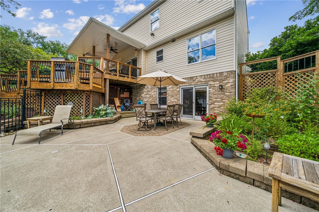 108 Stoney Creek Ln