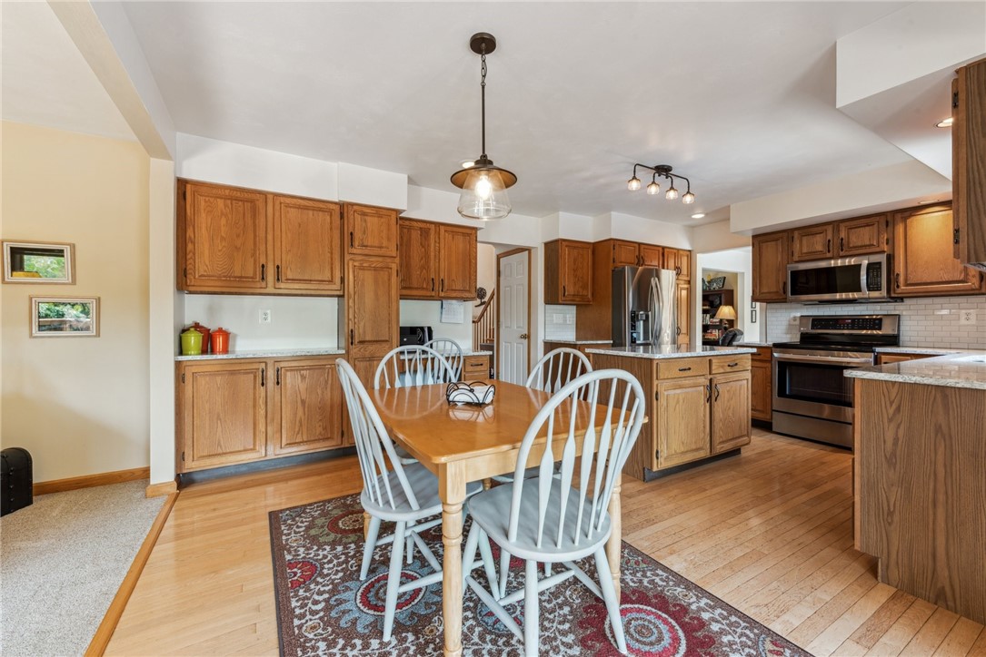 108 Stoney Creek Ln