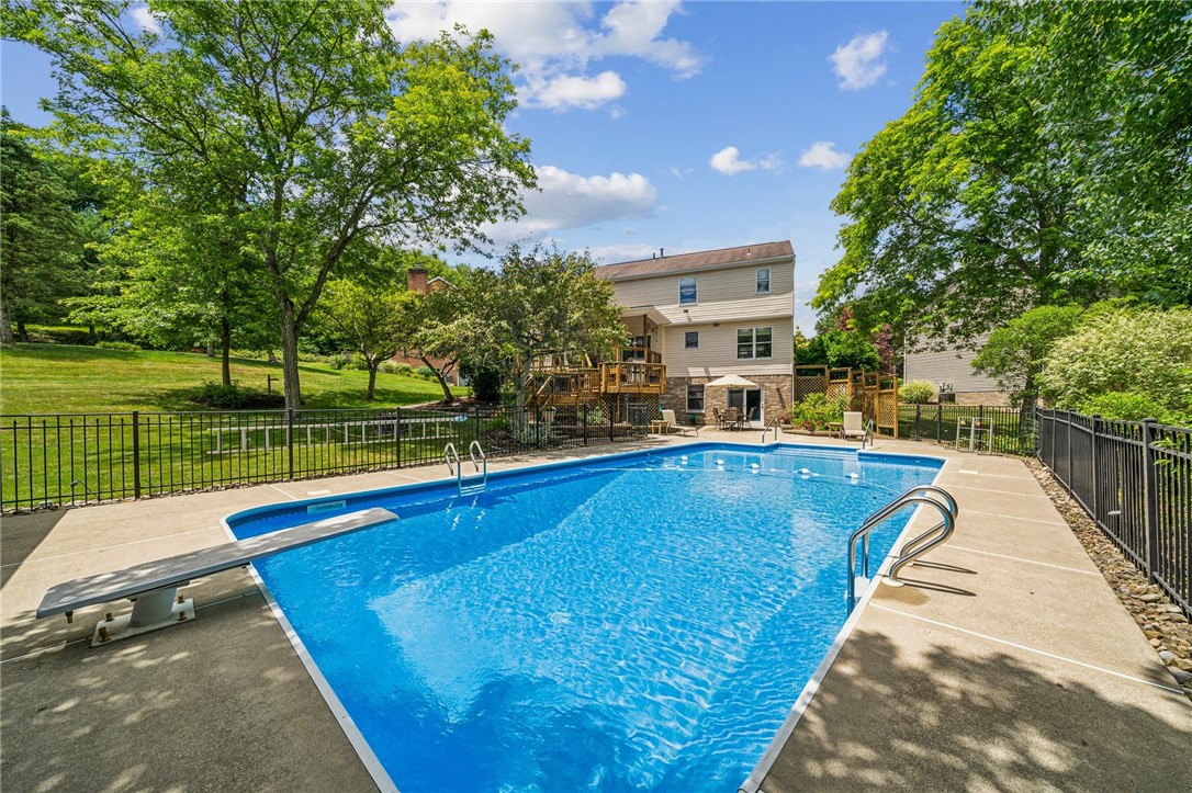 108 Stoney Creek Ln