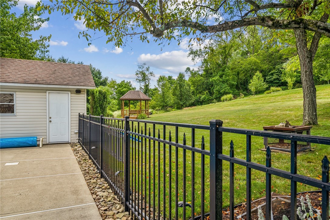 108 Stoney Creek Ln