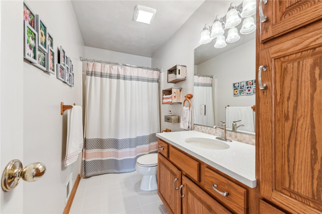108 Stoney Creek Ln