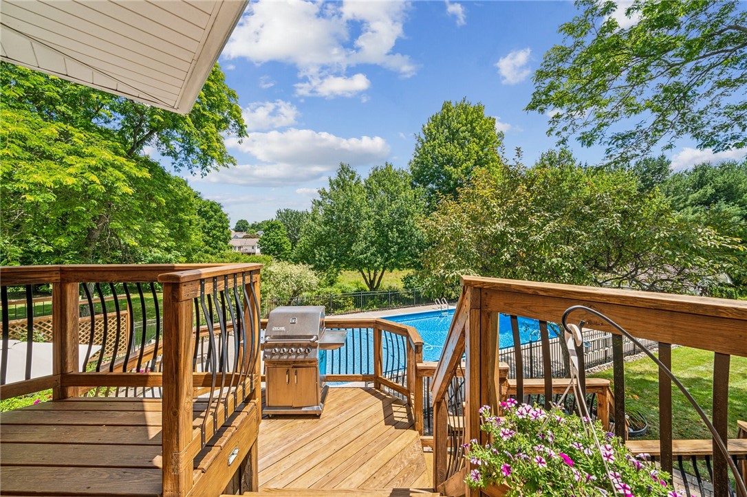 108 Stoney Creek Ln