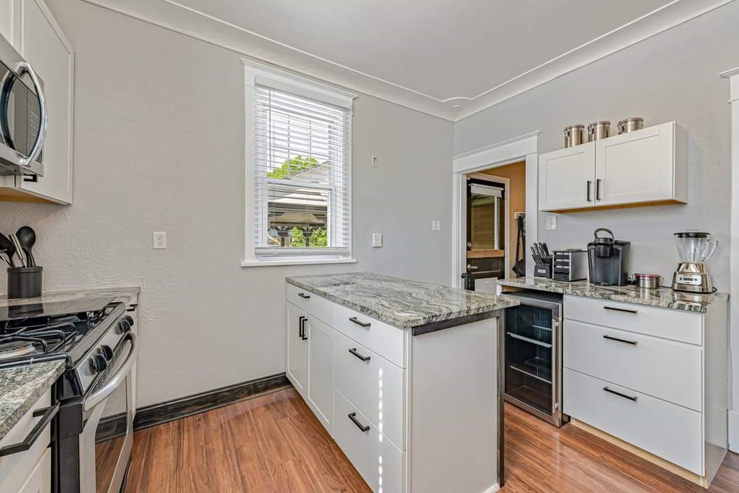 1134 Lincoln Way