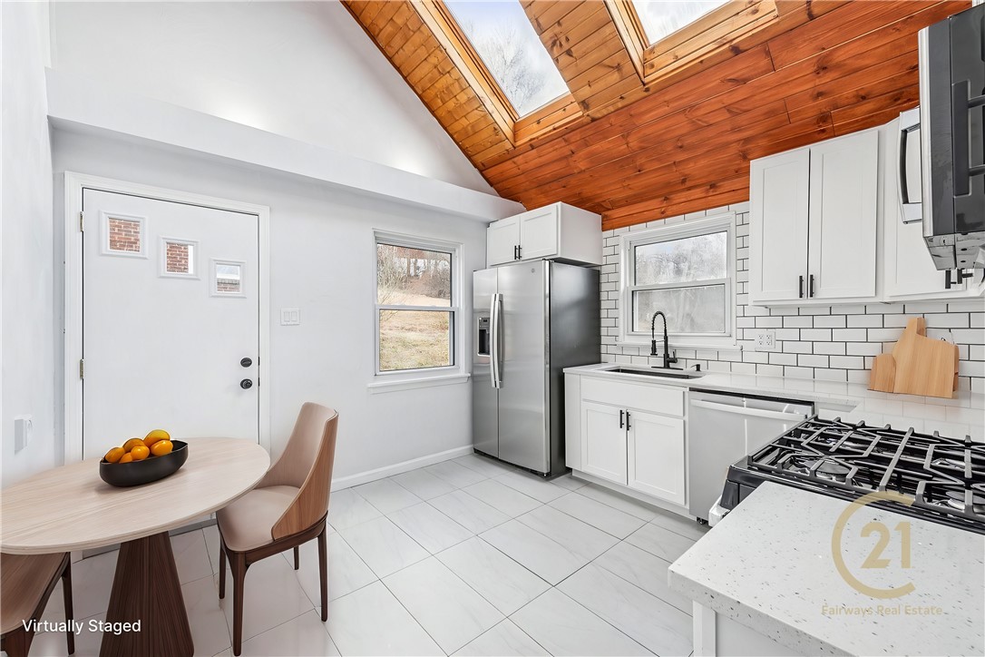 606 Maplehurst