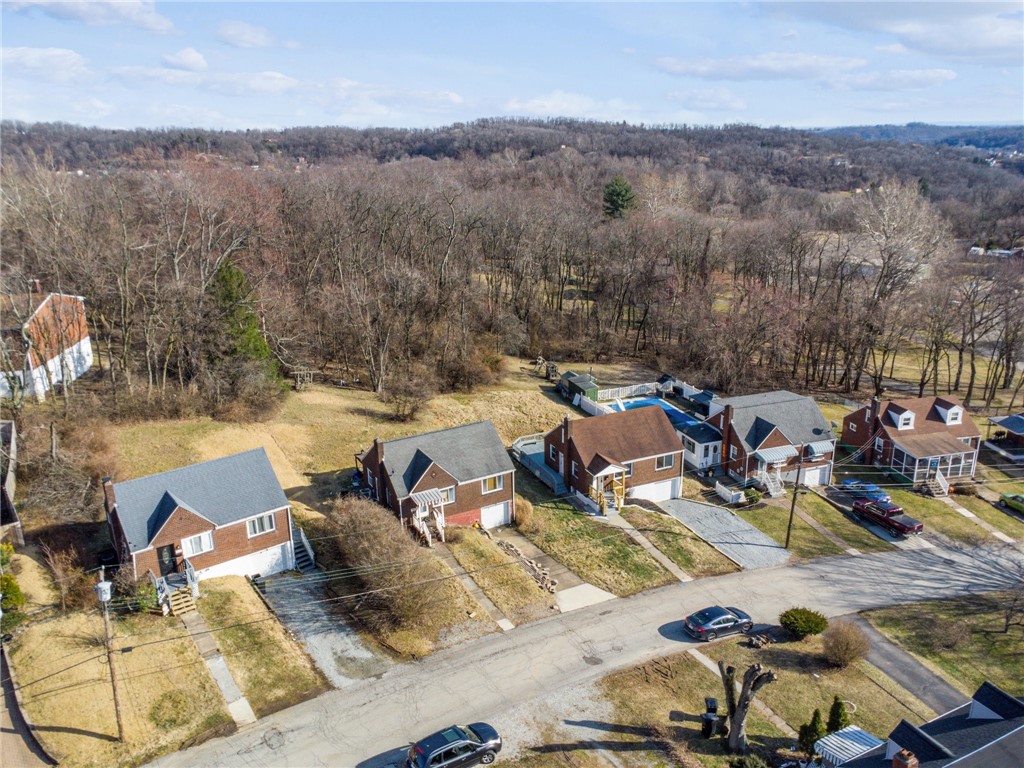 606 Maplehurst