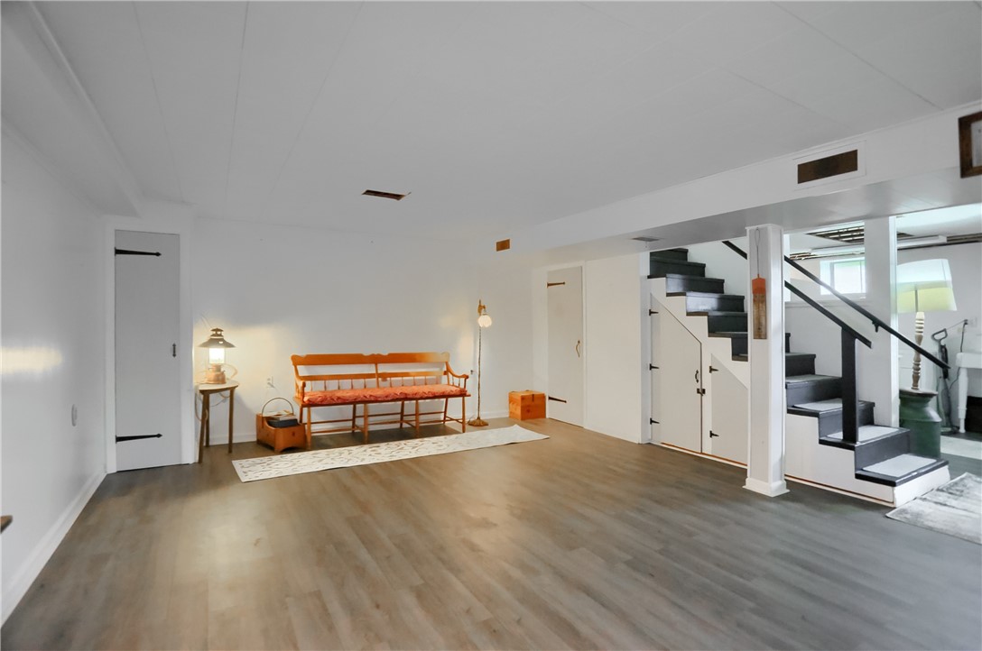 73 Webster Ave