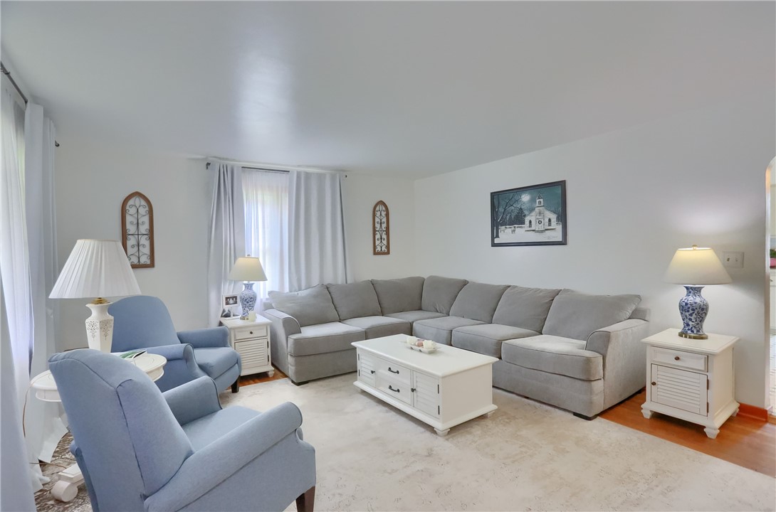 73 Webster Ave