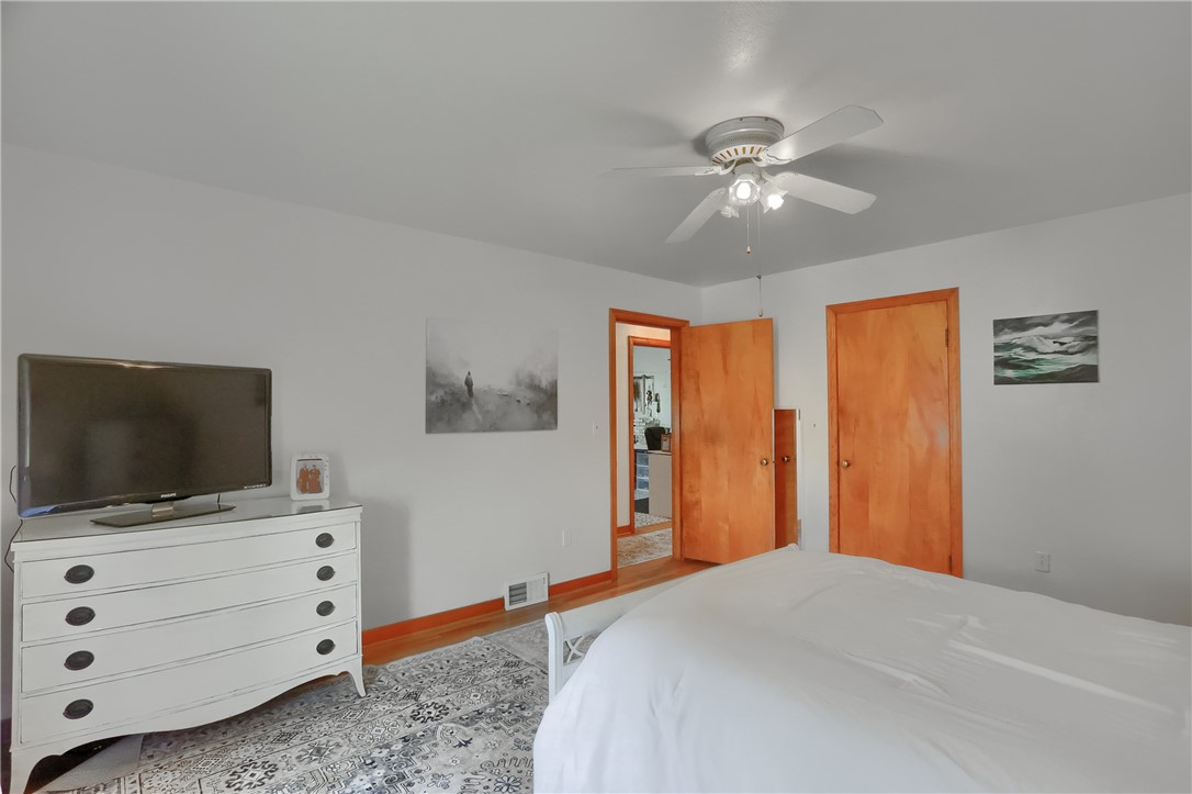 73 Webster Ave