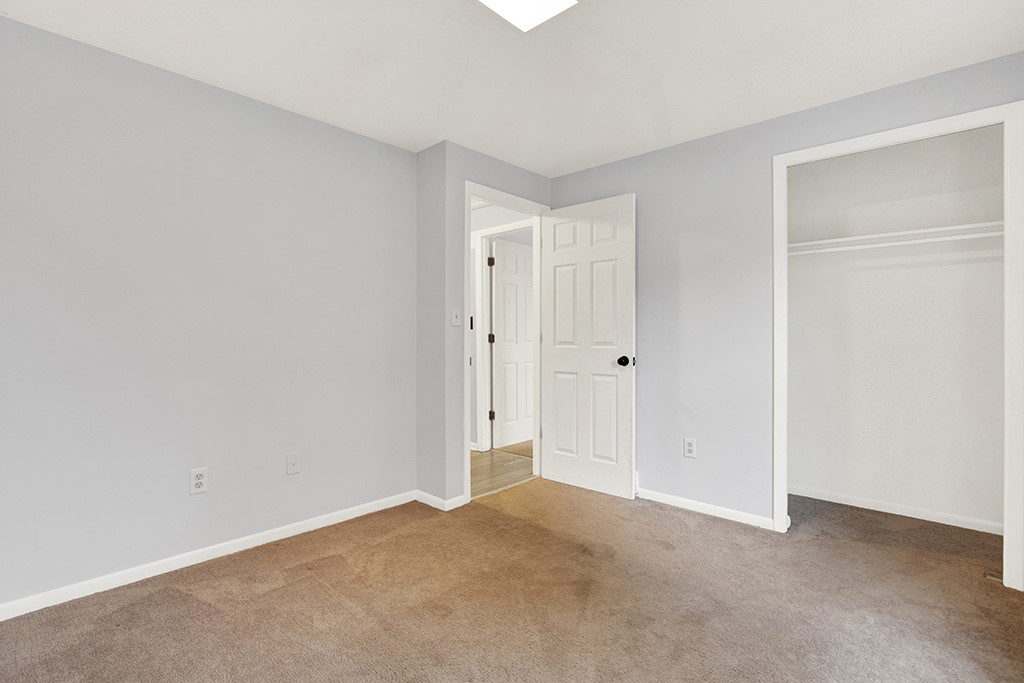 90 Beechwood Dr