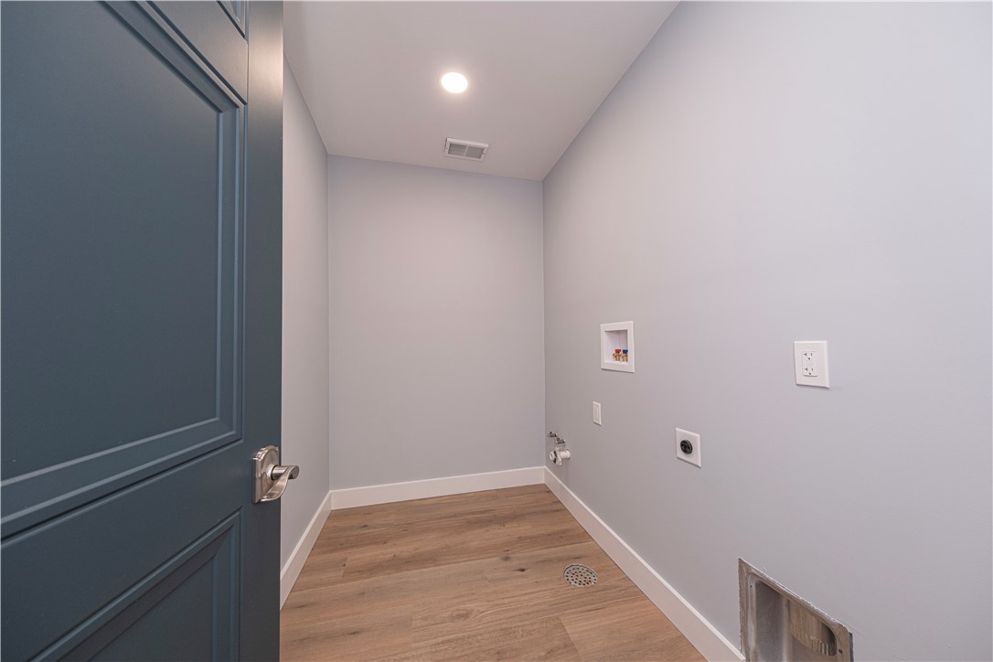 1213 Harrison Ct