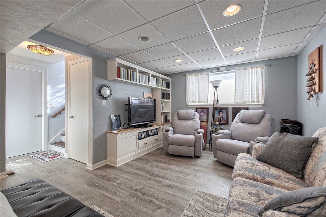 140 Penn Crest Drive
