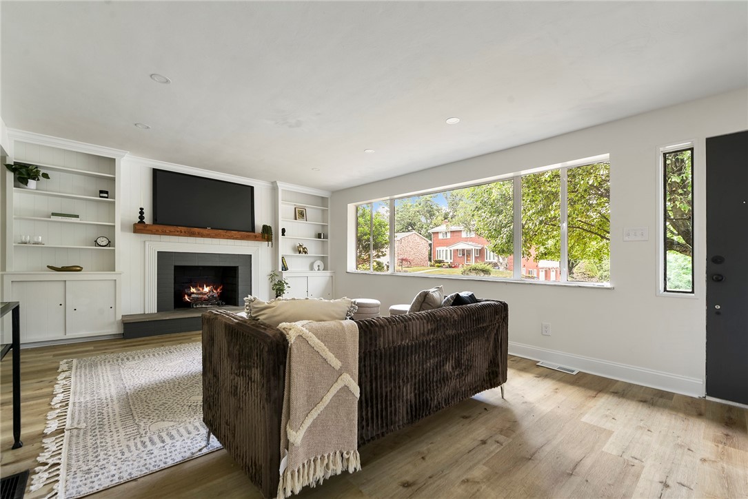 125 Woodgate Rd