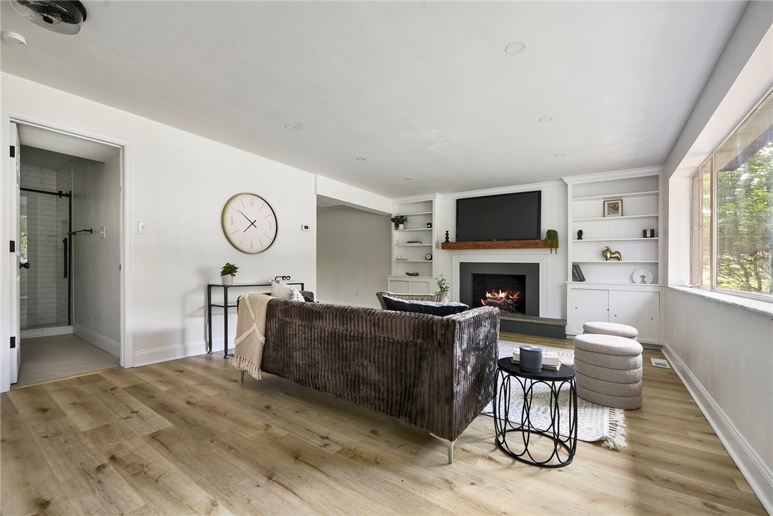 125 Woodgate Rd