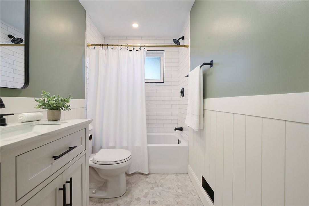 125 Woodgate Rd
