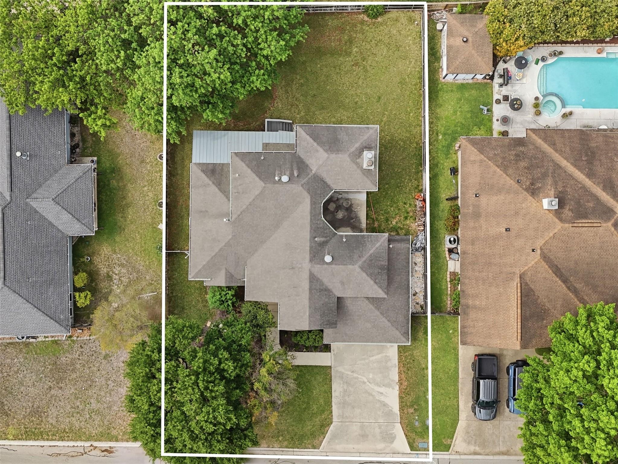 968 Queens DR