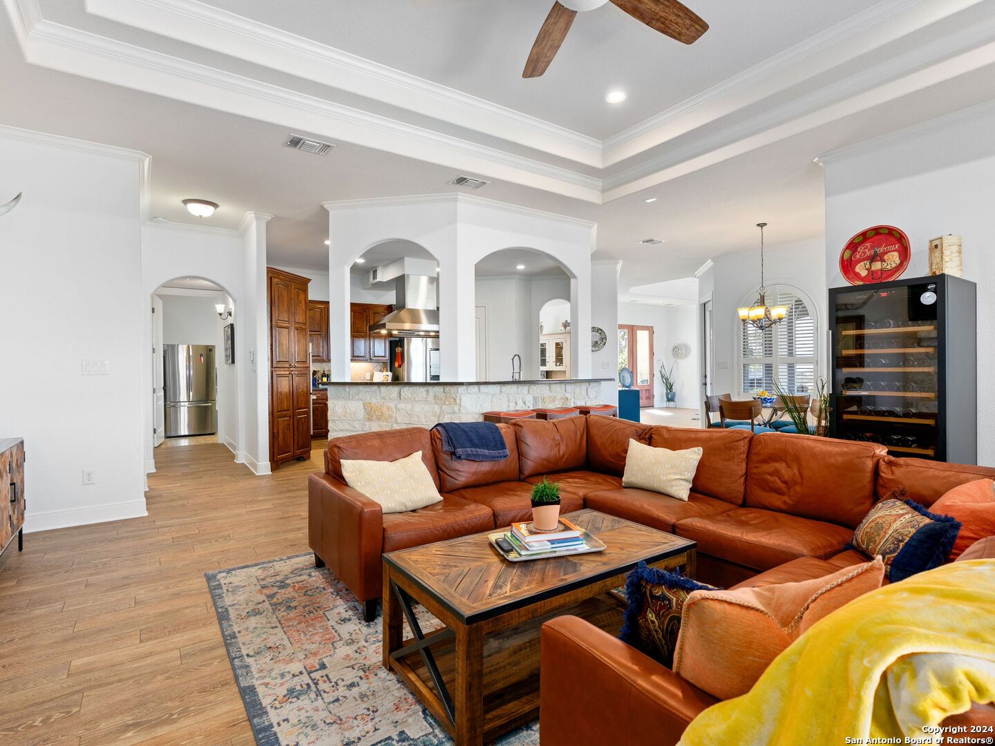 2085 Holland Springs