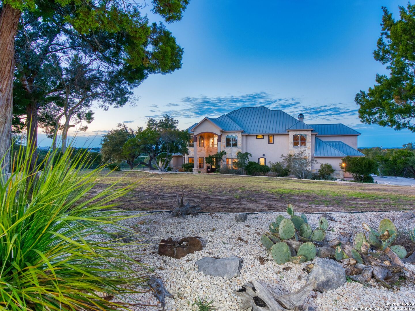 2085 Holland Springs