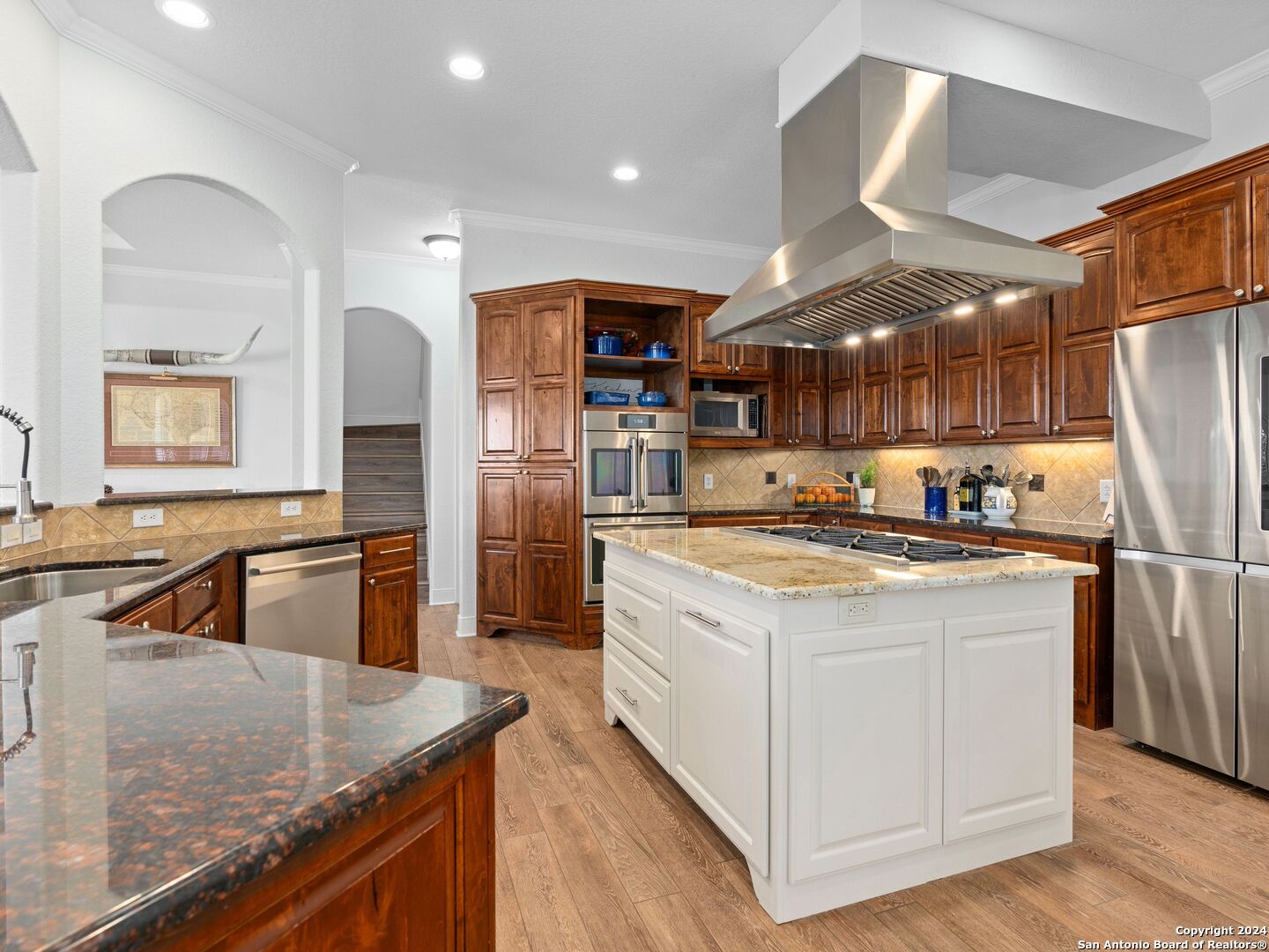 2085 Holland Springs