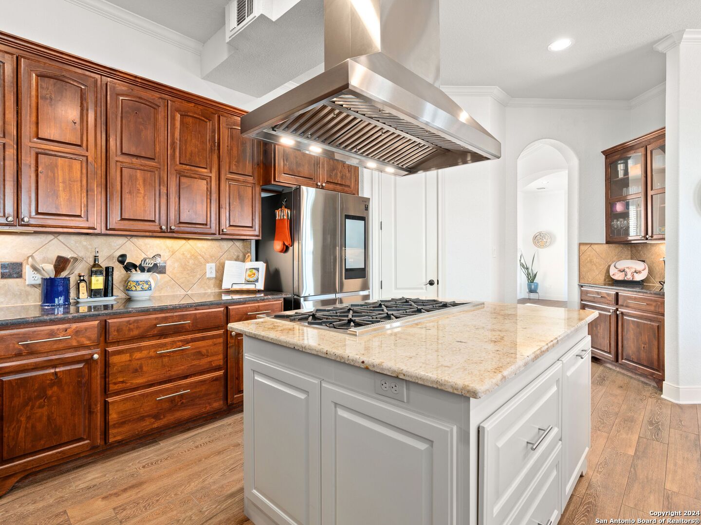 2085 Holland Springs