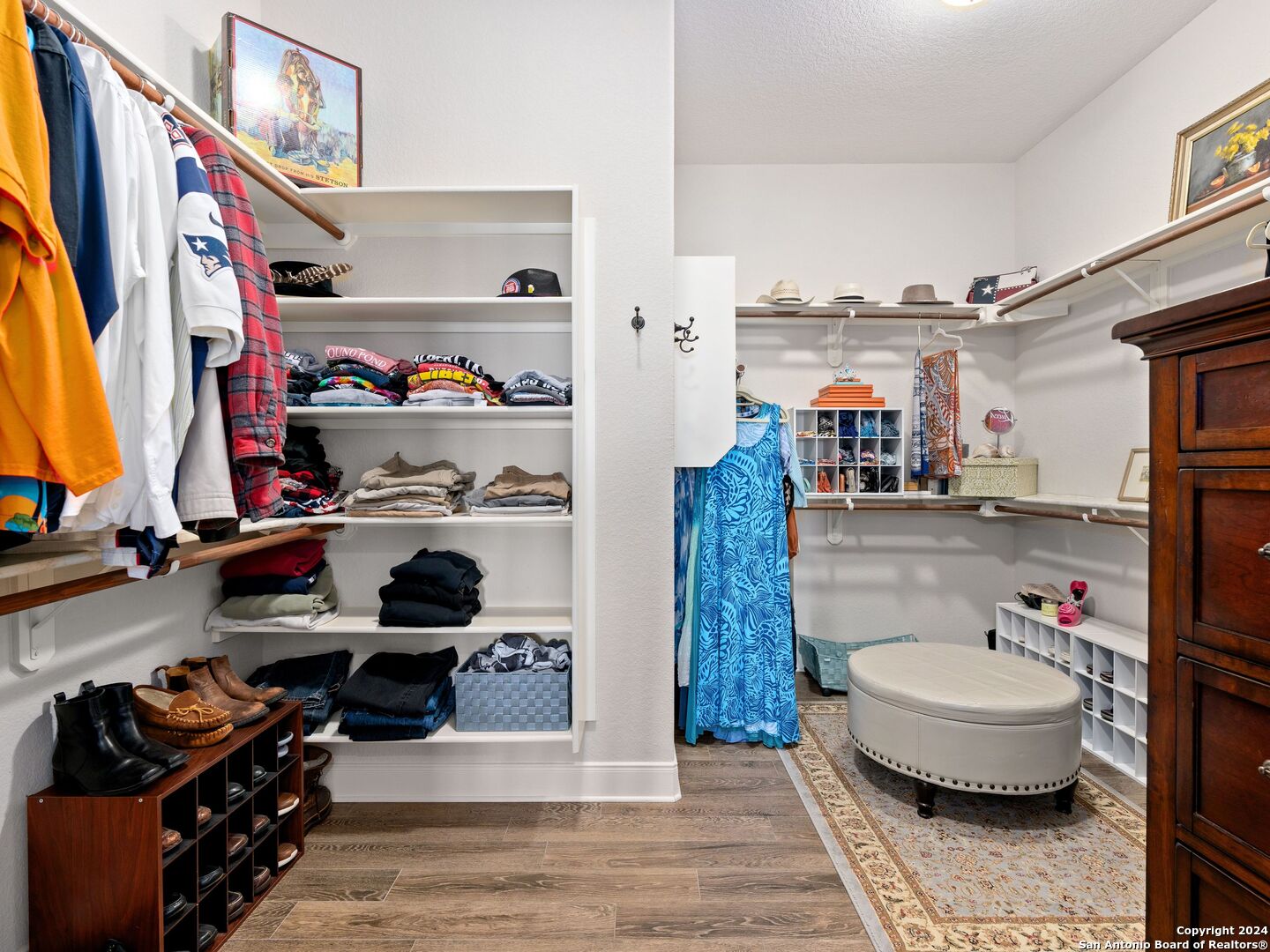 2085 Holland Springs