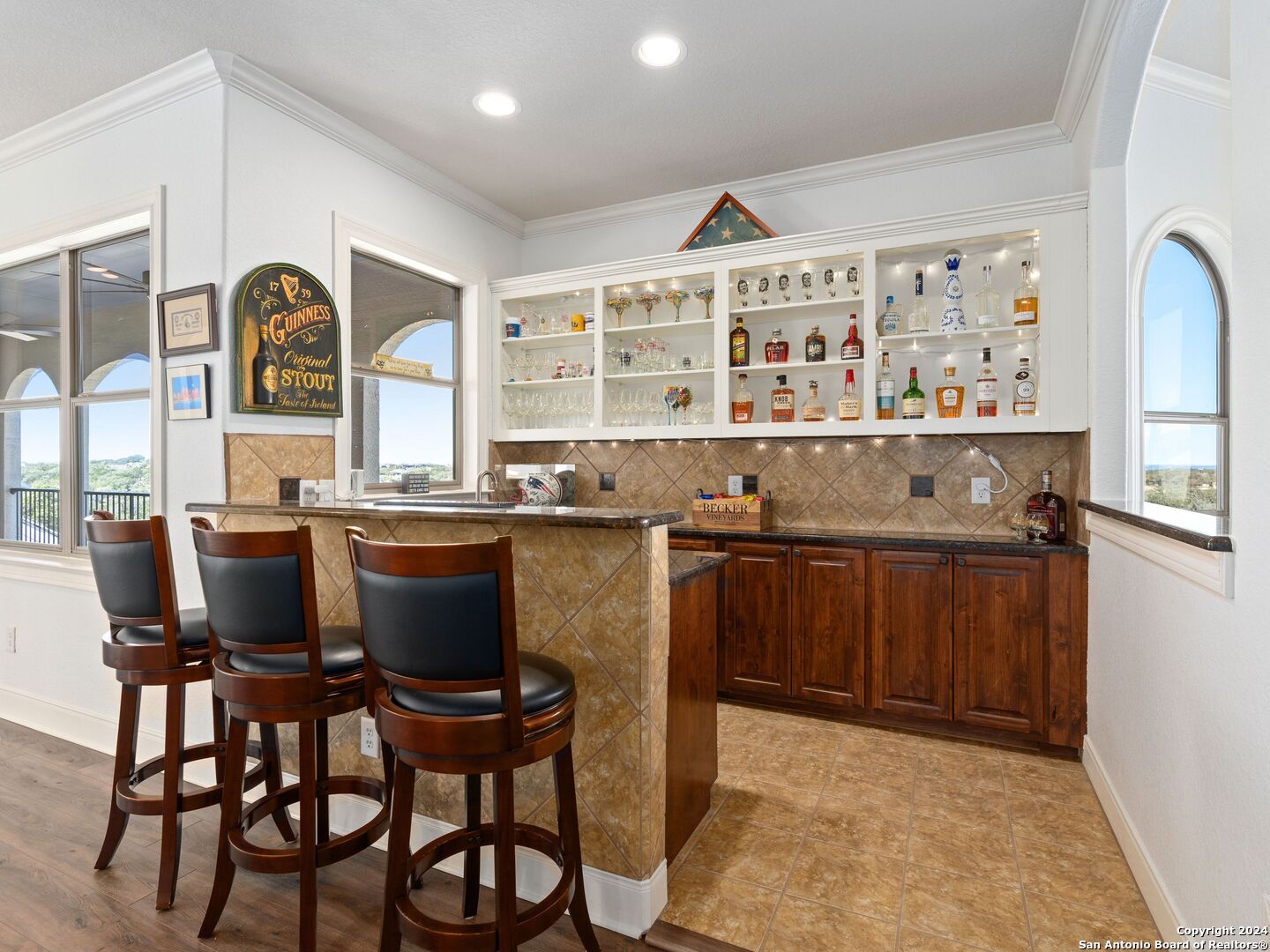 2085 Holland Springs