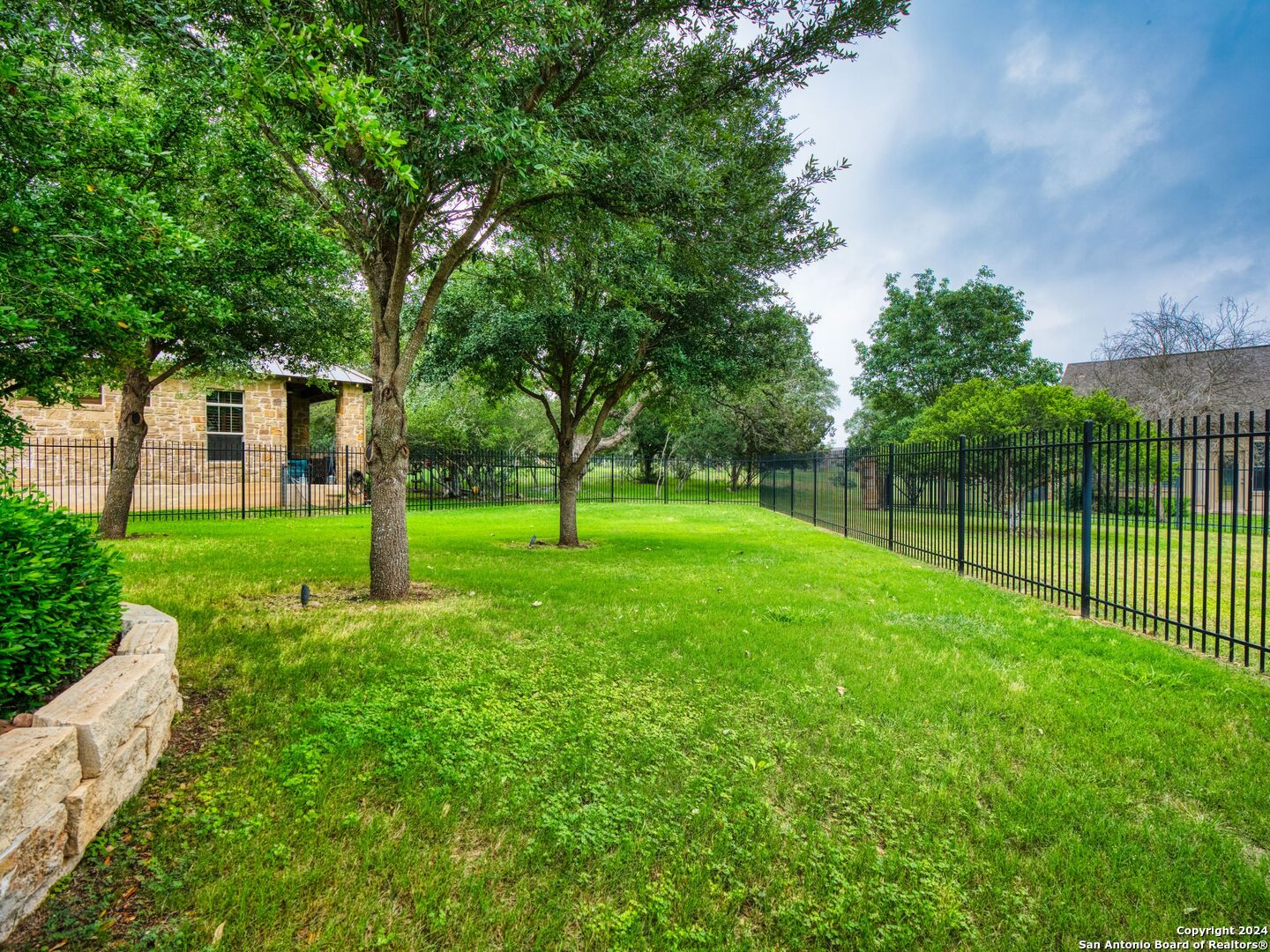 323 WAUFORD WAY