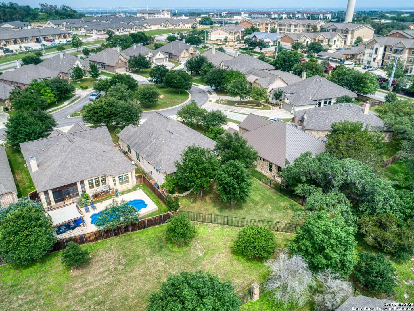 323 WAUFORD WAY