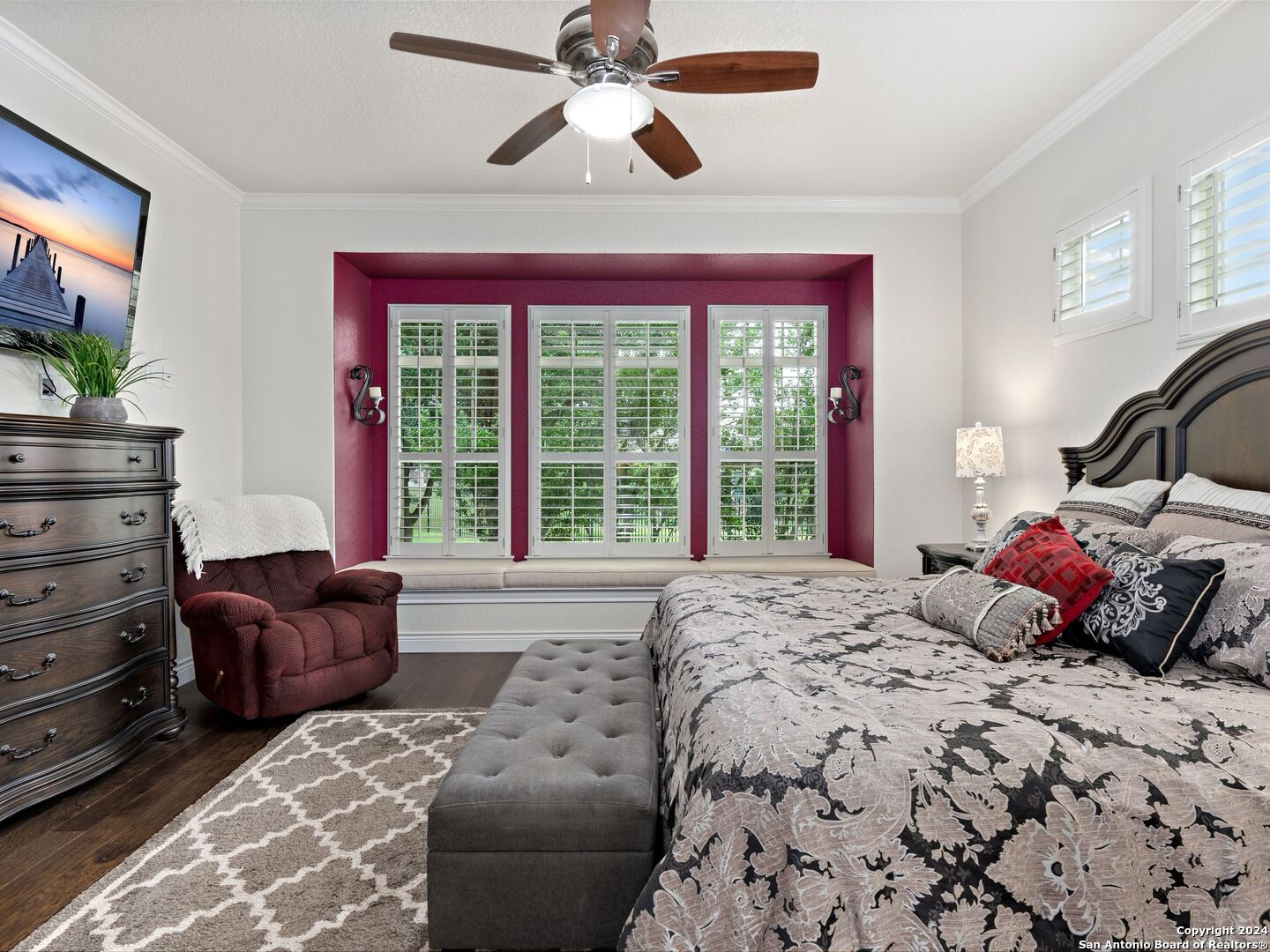 323 WAUFORD WAY
