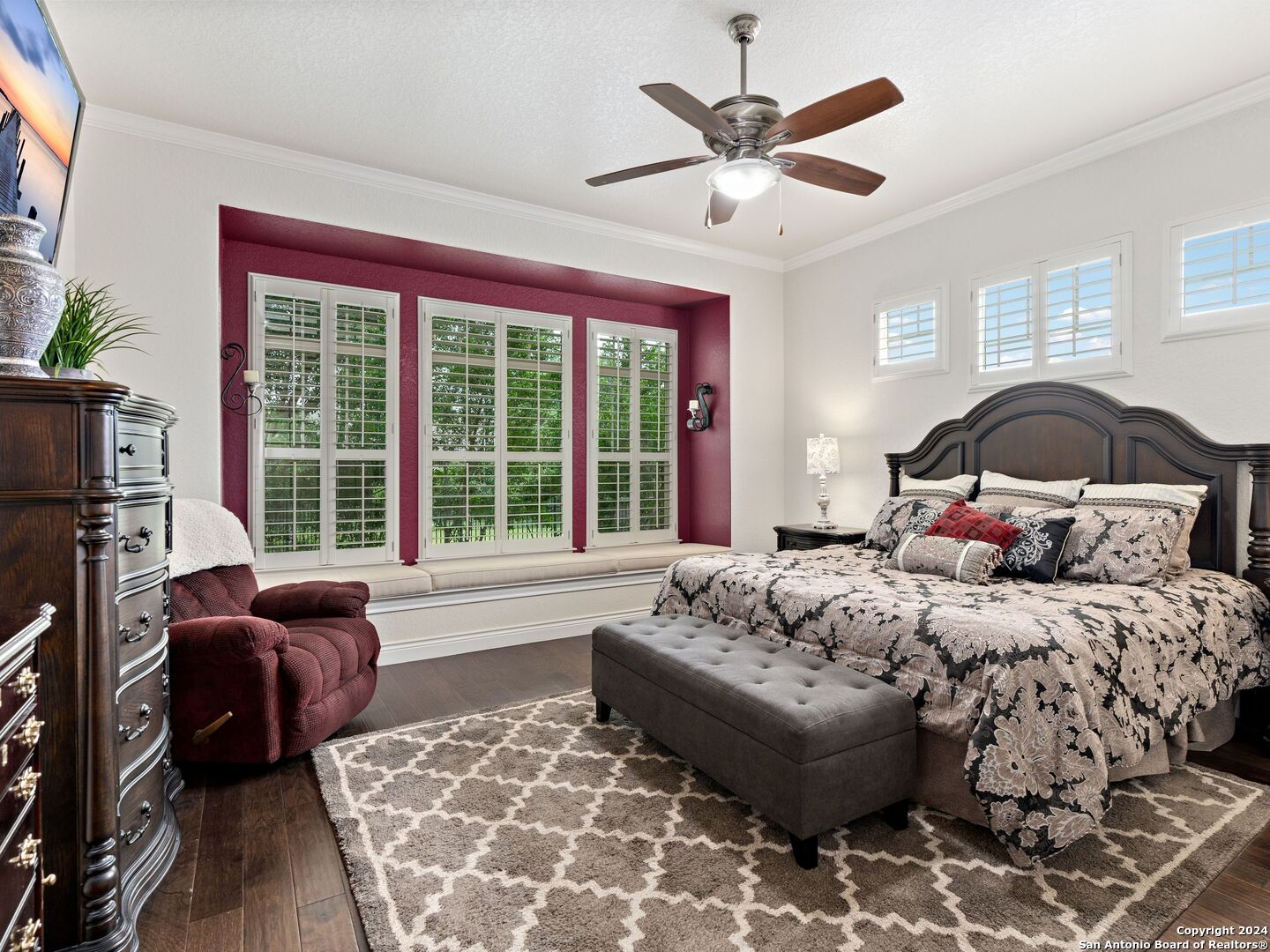 323 WAUFORD WAY