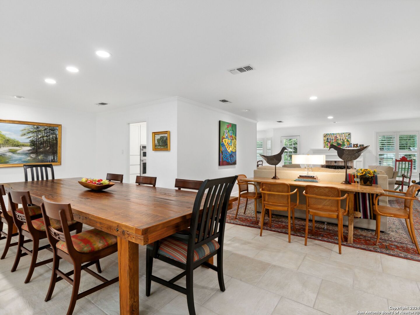 320 LAKEVIEW TER