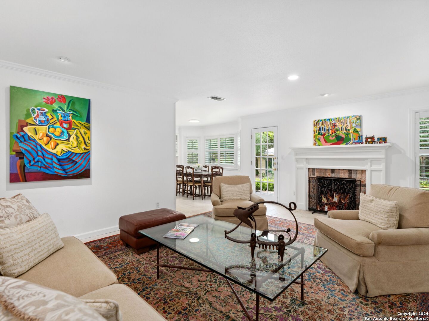320 LAKEVIEW TER