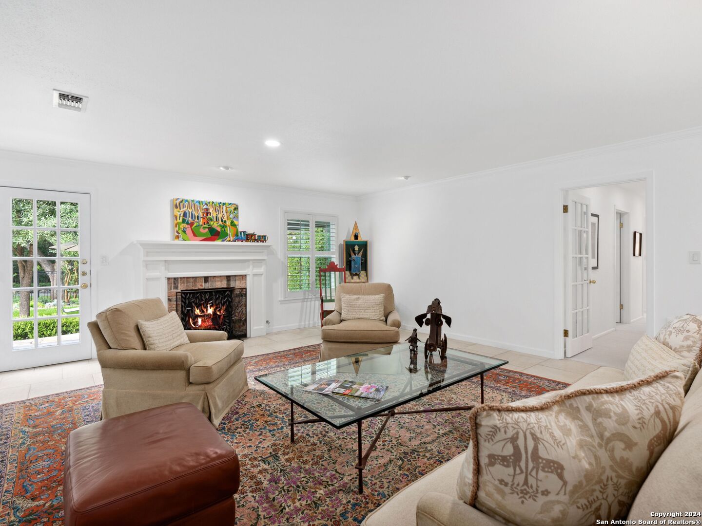 320 LAKEVIEW TER