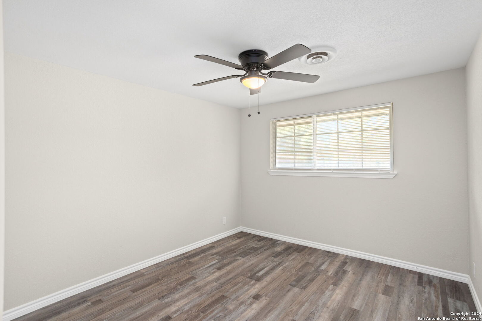 405 DRIFTWIND DR