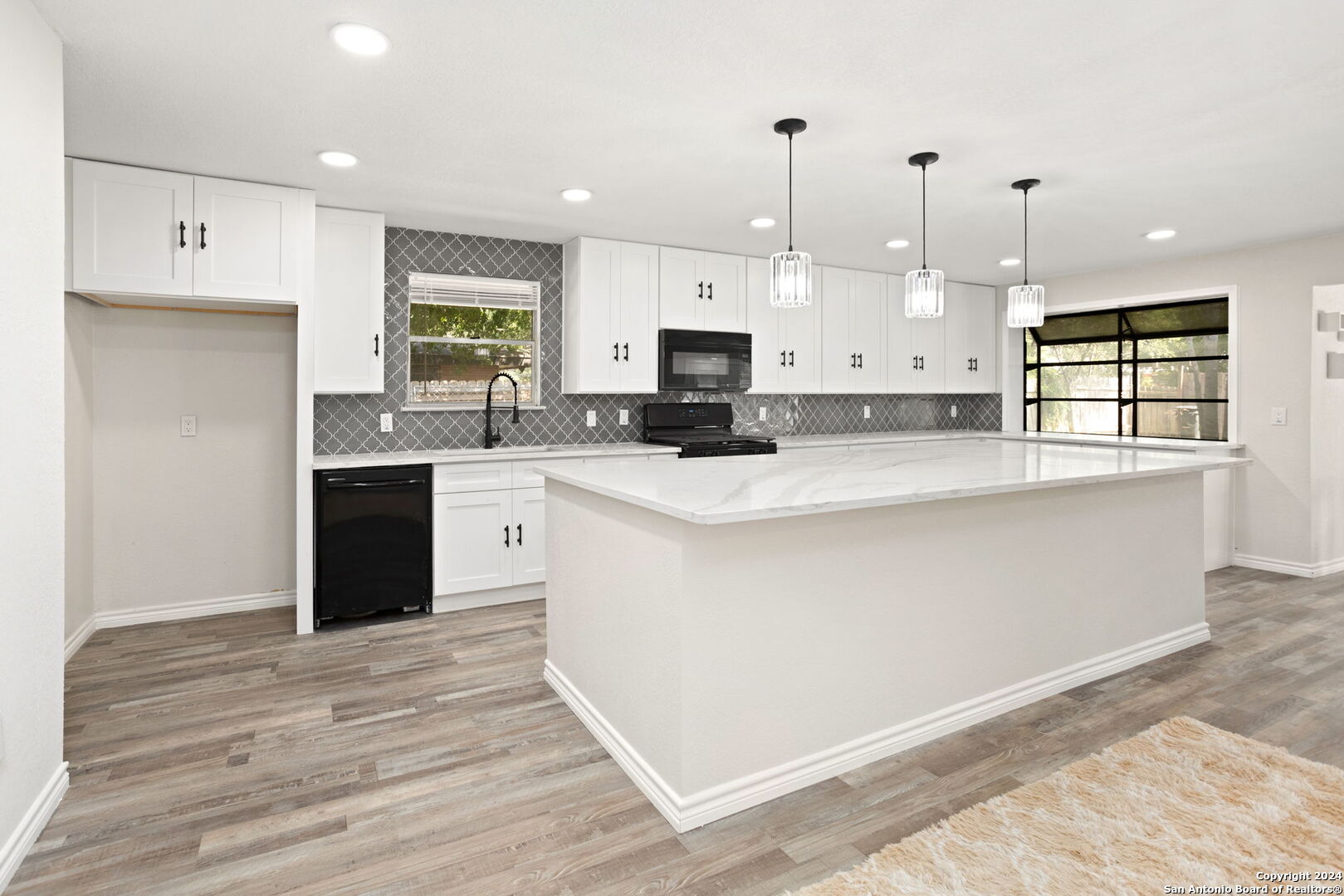 405 DRIFTWIND DR