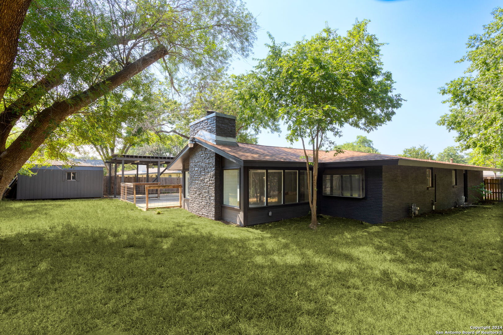 405 DRIFTWIND DR