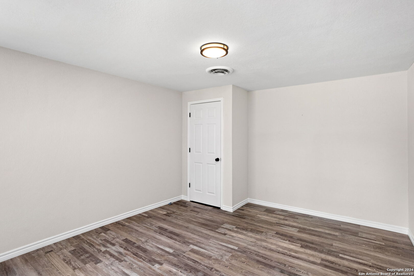 405 DRIFTWIND DR
