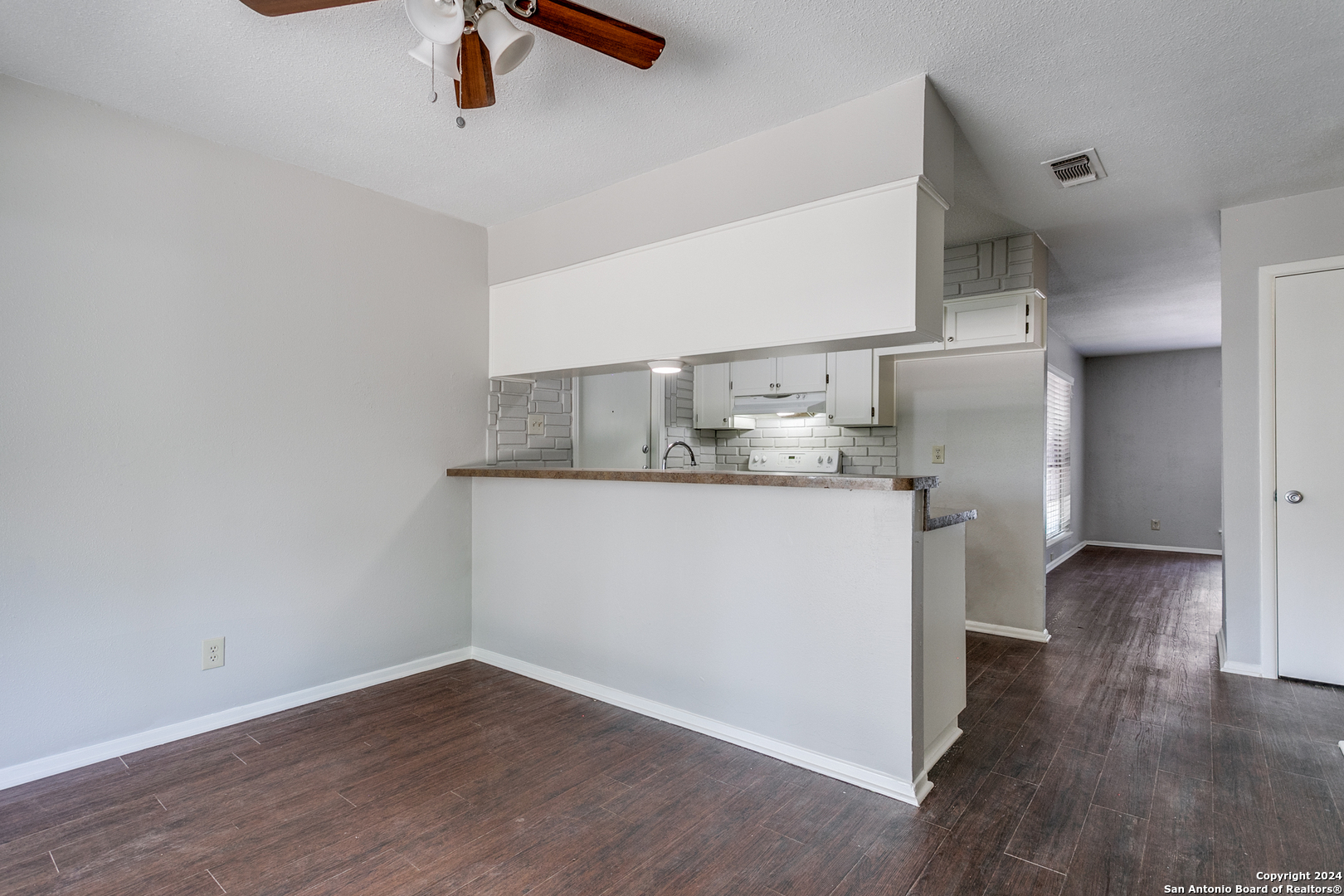 220 JUDITH ANN DR