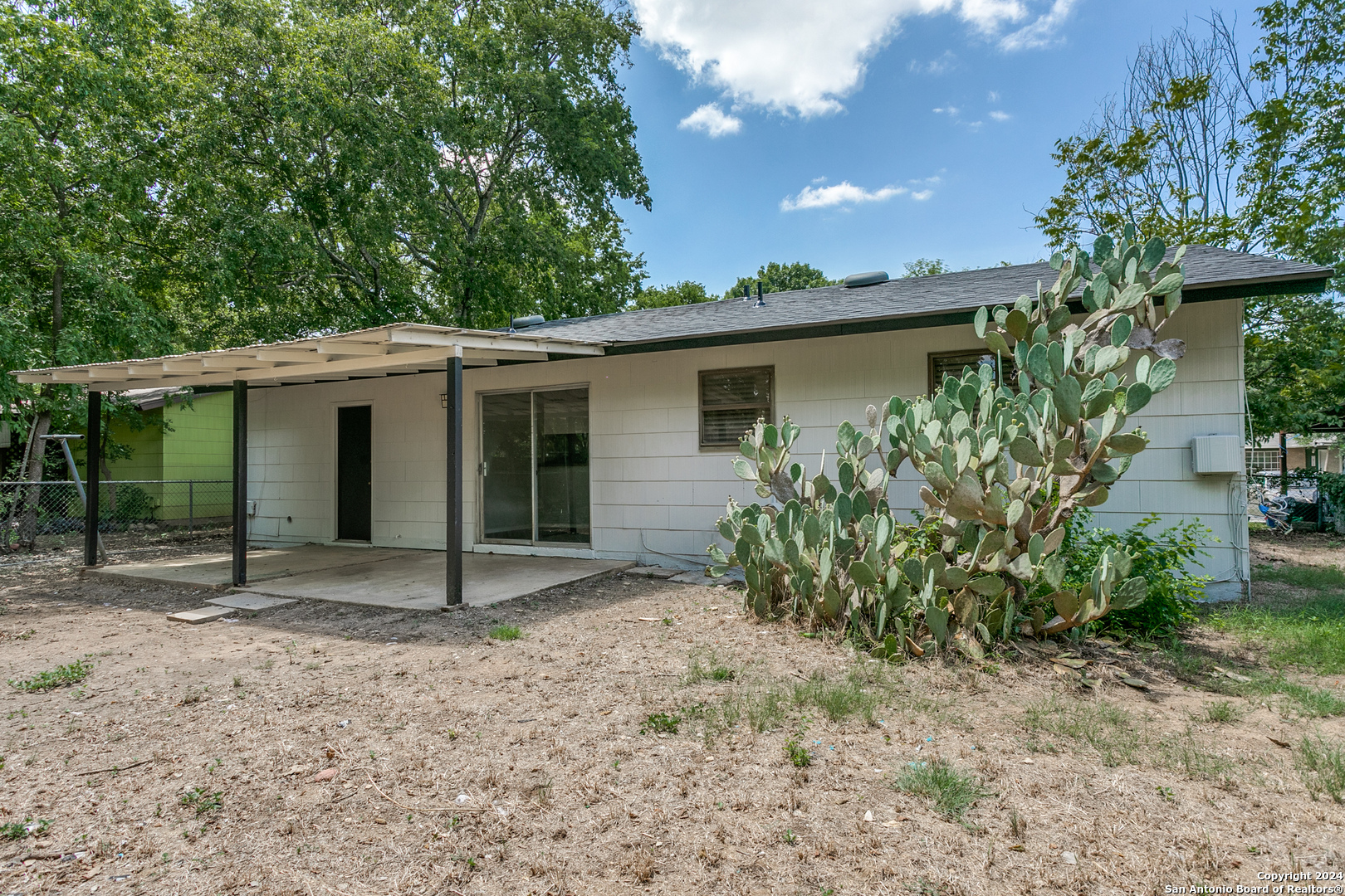 220 JUDITH ANN DR