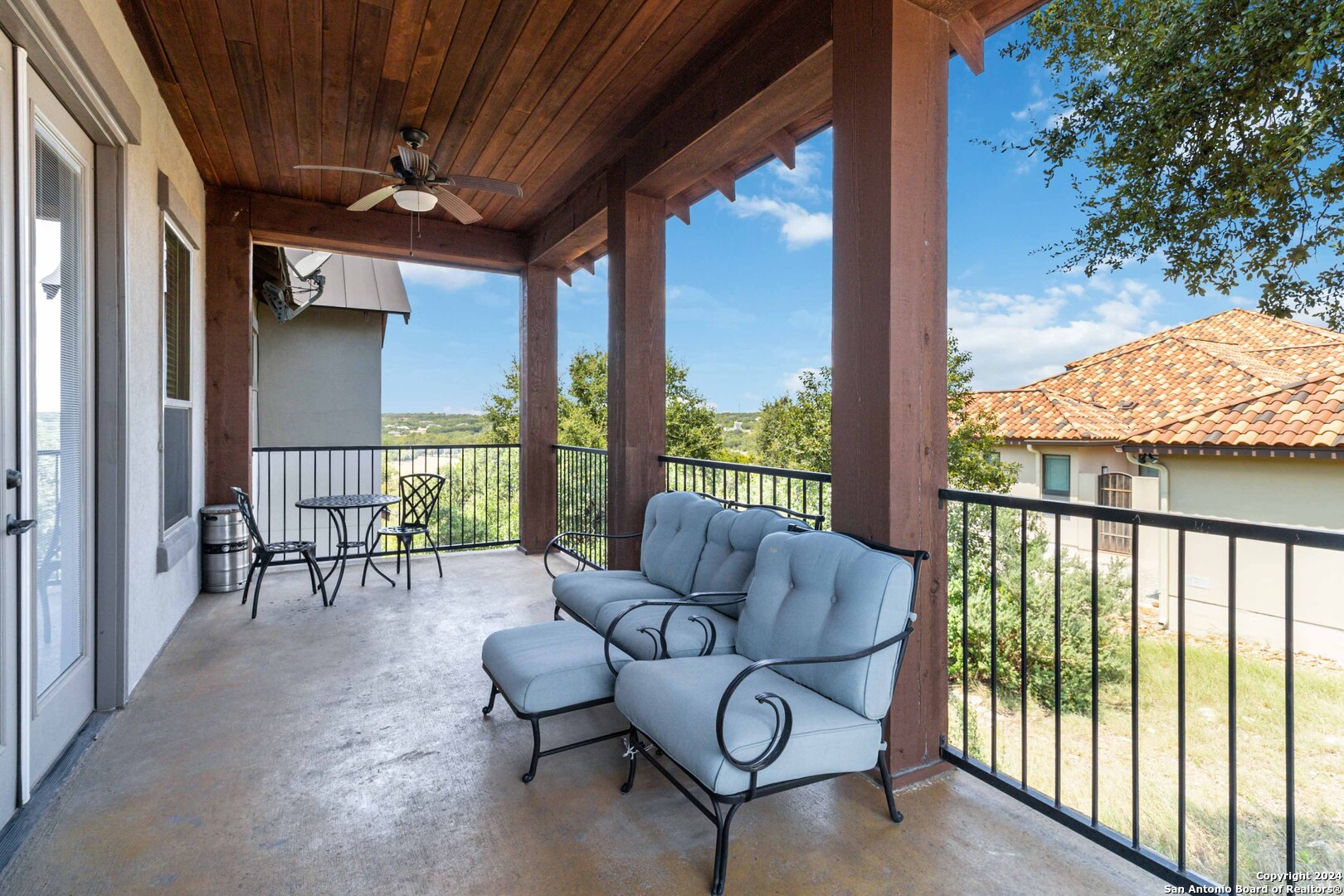 2204 SIERRA MADRE