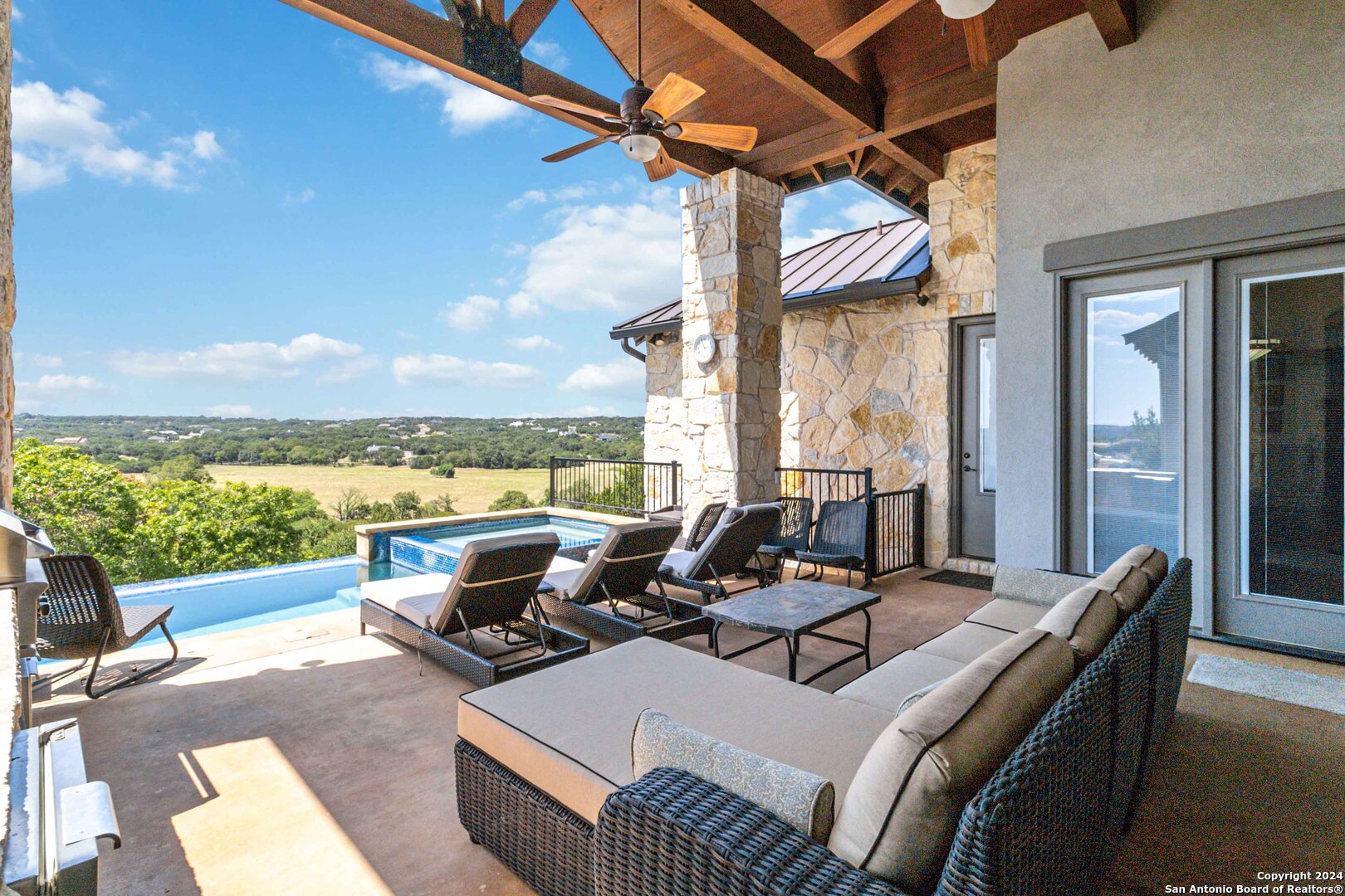 2204 SIERRA MADRE