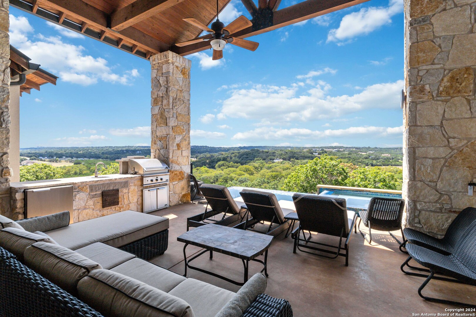 2204 SIERRA MADRE