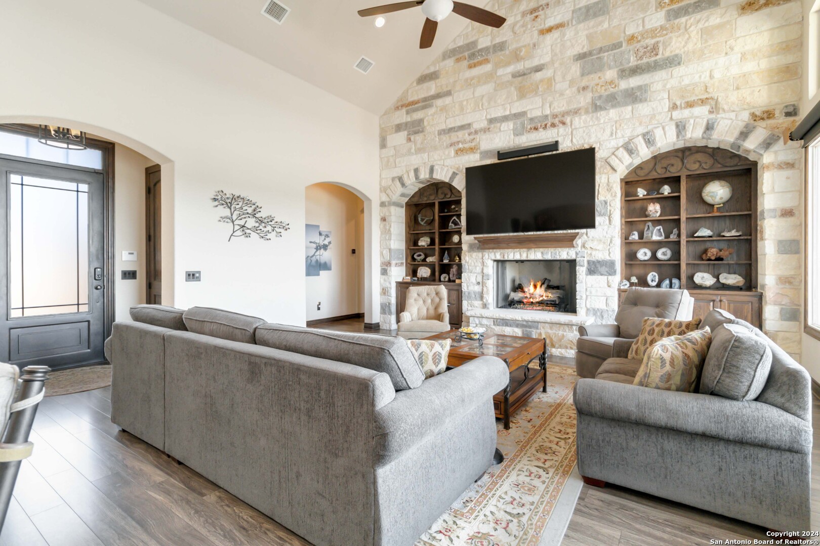2204 SIERRA MADRE