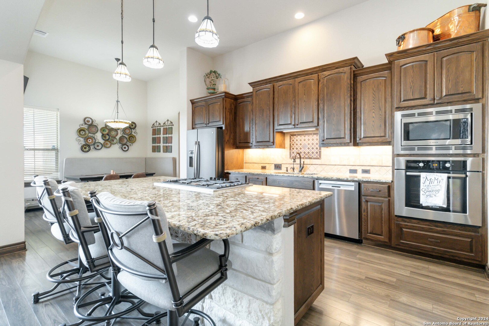 2204 SIERRA MADRE