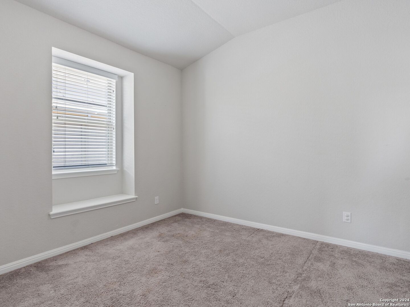 2307 OLIVE WAY