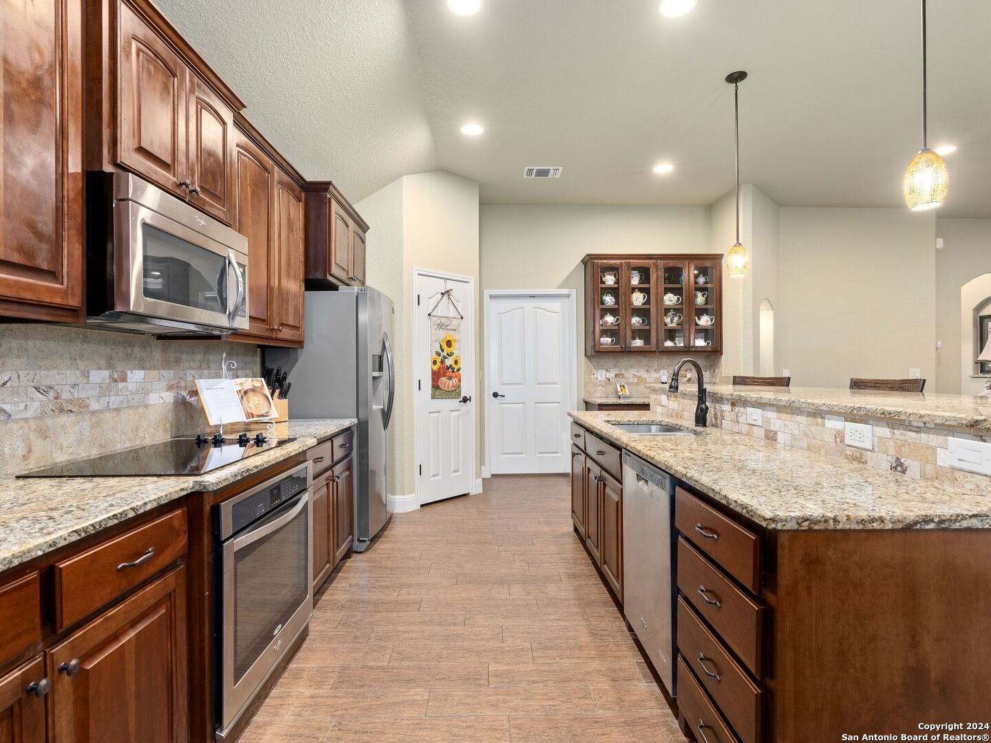 2254 SUNGATE DR