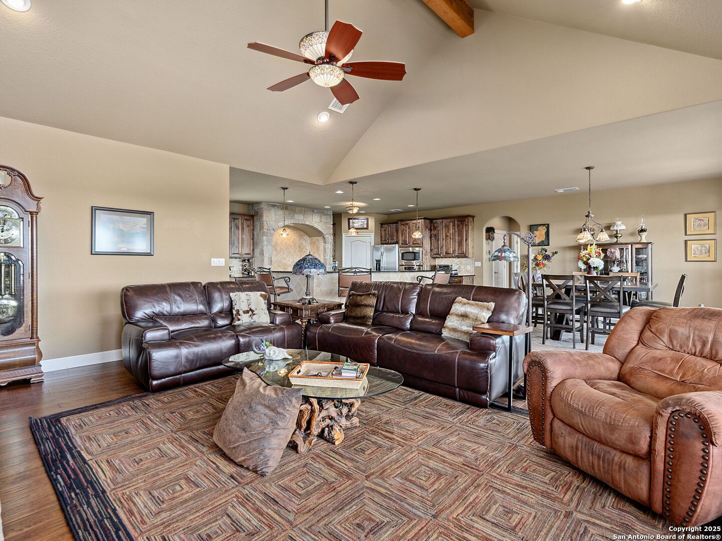 768 COLLEEN DR