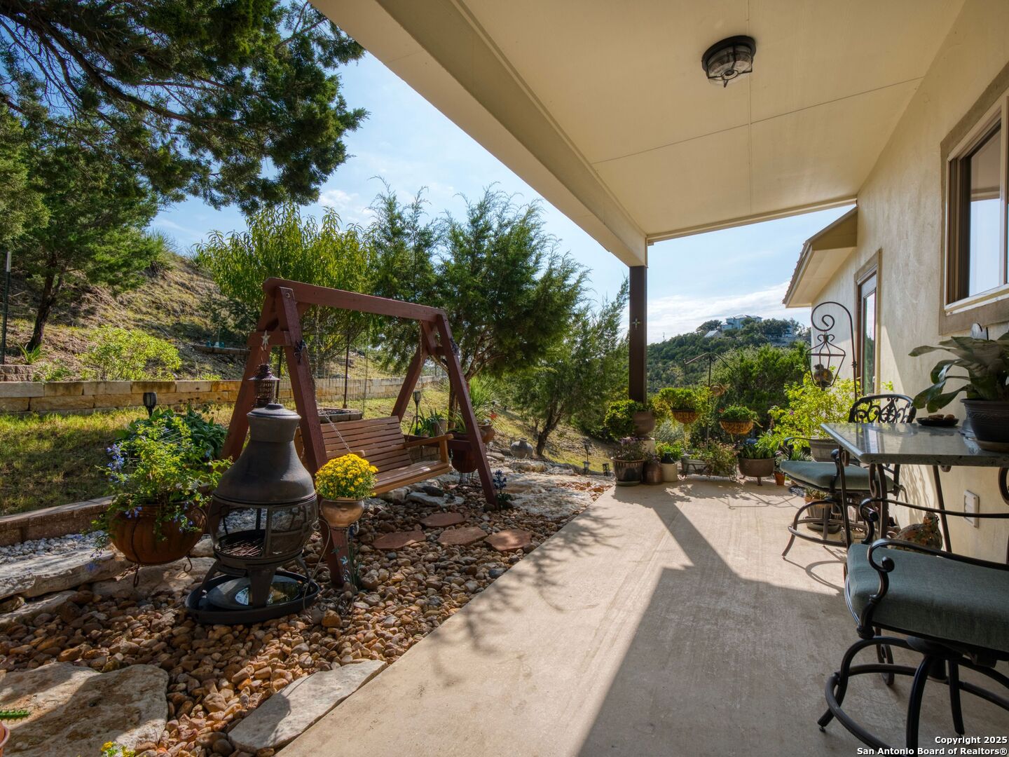 768 COLLEEN DR